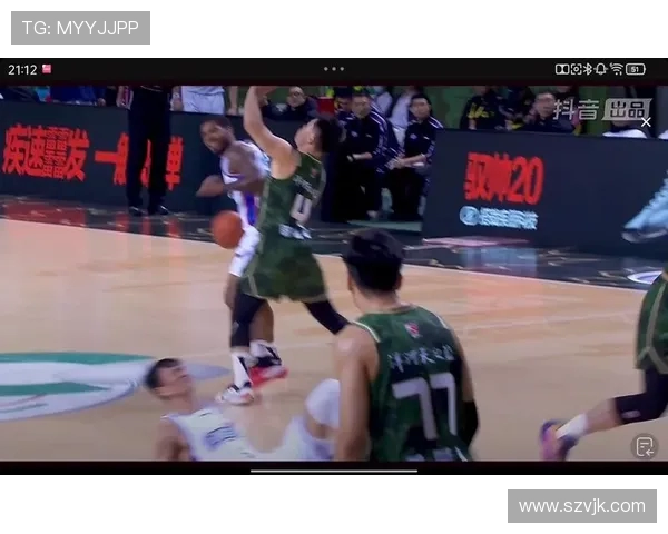 CBA福建与天津激烈对抗引发冲突赛场局势紧张球迷反应热烈
