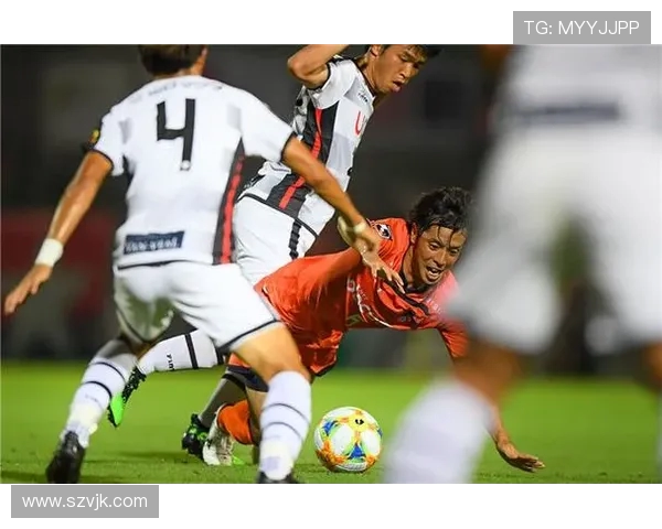 山口雷法与金泽的激烈对决揭示了足球战术的博弈与团队精神的较量