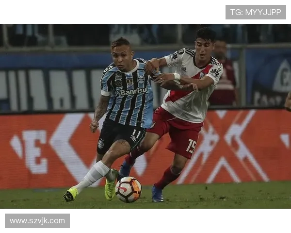 格雷米奥与巴塞罗那的巅峰对决谁能笑到最后解析比赛精彩瞬间