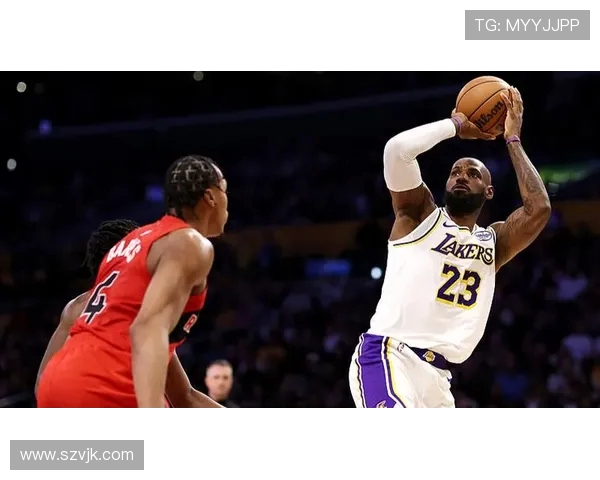 骑士与猛龙巅峰对决宣传照揭示赛季精彩瞬间与球星风采 骑士与猛龙巅峰对决宣传照揭示赛季精彩瞬间与球星风采