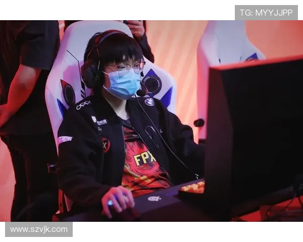 CSGO精彩瞬间揭秘FPX战队如何实现完美团队协作与战术配合